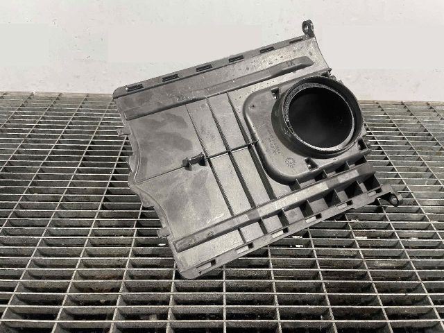 bontott PORSCHE MACAN Légbeömlő Cső