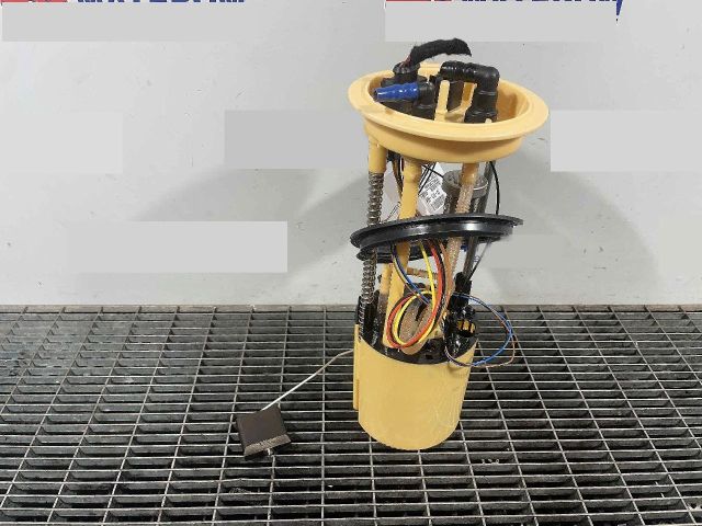 bontott PORSCHE MACAN Üzemanyag Szivattyú