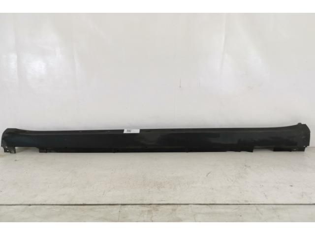 bontott PORSCHE MACAN Bal első Küszöb Díszléc