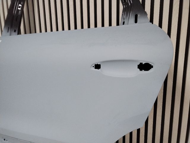 bontott PORSCHE MACAN Bal hátsó Ajtó (Üres lemez)