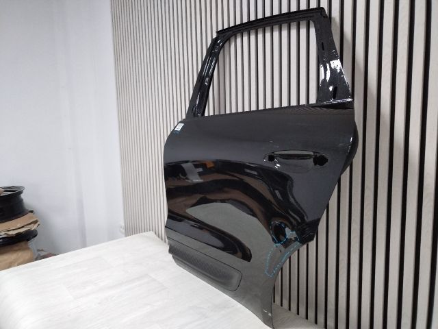 bontott PORSCHE MACAN Bal hátsó Ajtó (Üres lemez)