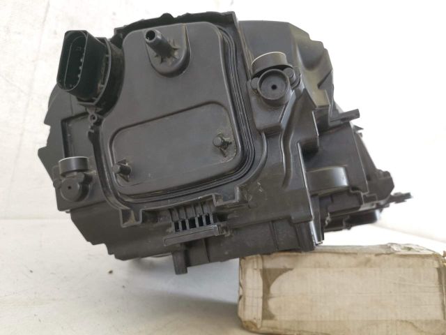 bontott PORSCHE MACAN Bal Ledes Fényszóró