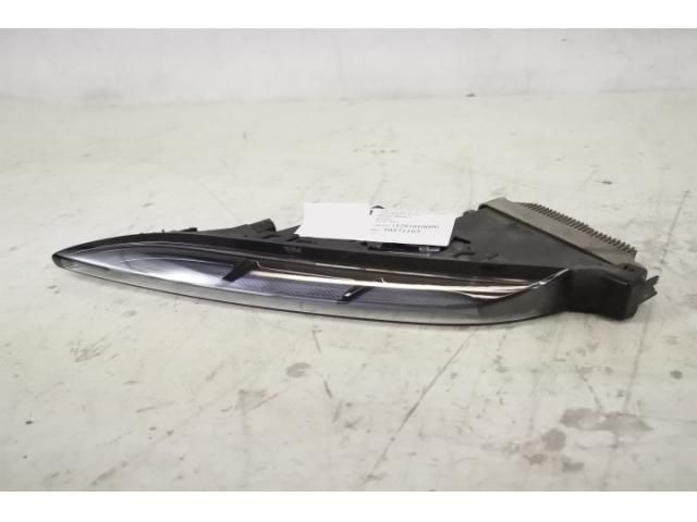 bontott PORSCHE MACAN Bal Nappali Menetfény