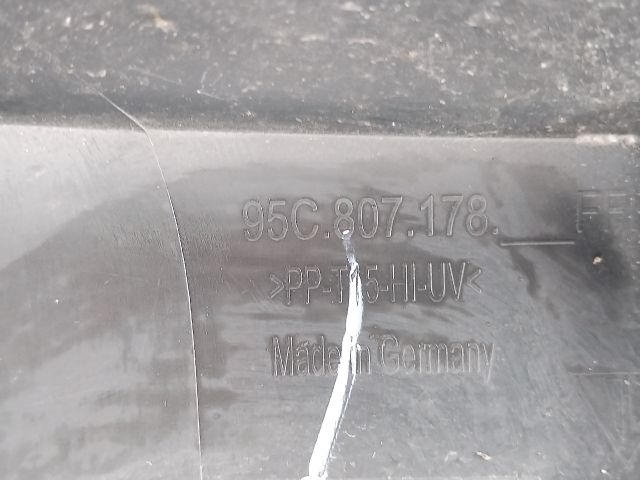 bontott PORSCHE MACAN Első Lökhárító (Üresen)