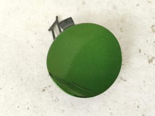 bontott PORSCHE MACAN Első Vonószem Burkolat