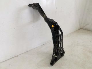 bontott PORSCHE MACAN Hátsó középső Lökhárító Tartó (Műanyag)