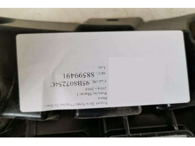 bontott PORSCHE MACAN Hátsó középső Lökhárító Tartó (Műanyag)