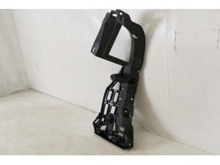 bontott PORSCHE MACAN Hátsó középső Lökhárító Tartó (Műanyag)