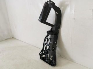 bontott PORSCHE MACAN Hátsó középső Lökhárító Tartó (Műanyag)