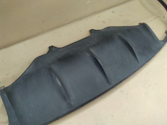 bontott PORSCHE MACAN Hátsó Lökhárító Alsó (Műanyag)