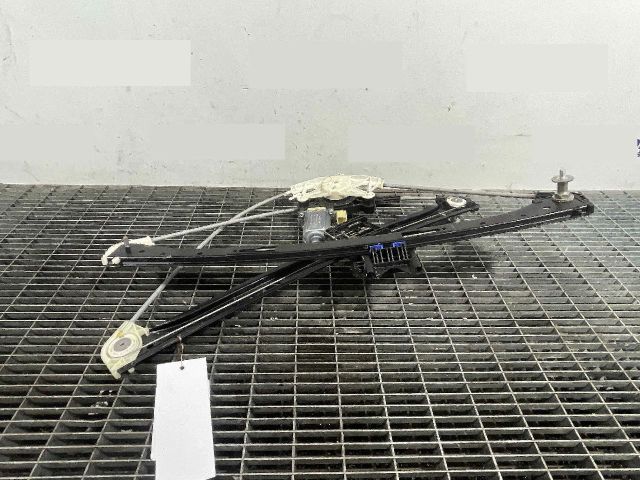 bontott PORSCHE MACAN Jobb első Ablakemelő Szerkezet (Elektromos)