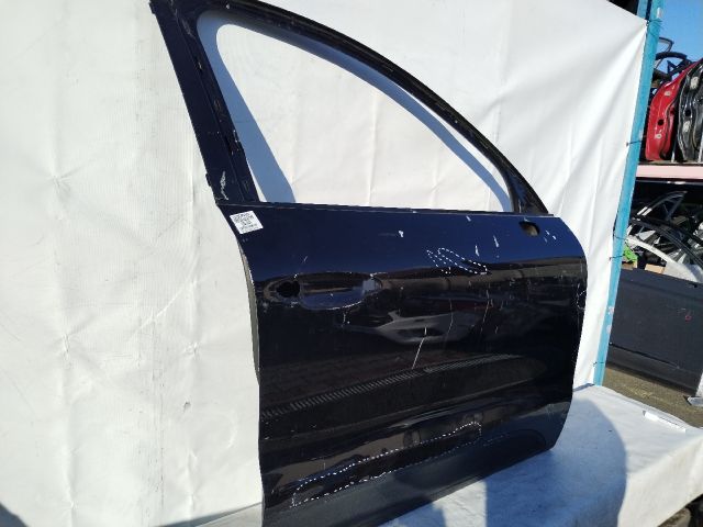 bontott PORSCHE MACAN Jobb első Ajtó (Üres lemez)