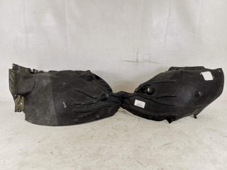 bontott PORSCHE MACAN Jobb első Dobbetét (Kerékjárati, Műanyag)