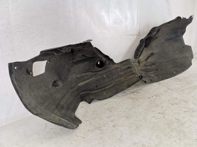 bontott PORSCHE MACAN Jobb első Dobbetét (Kerékjárati, Műanyag)