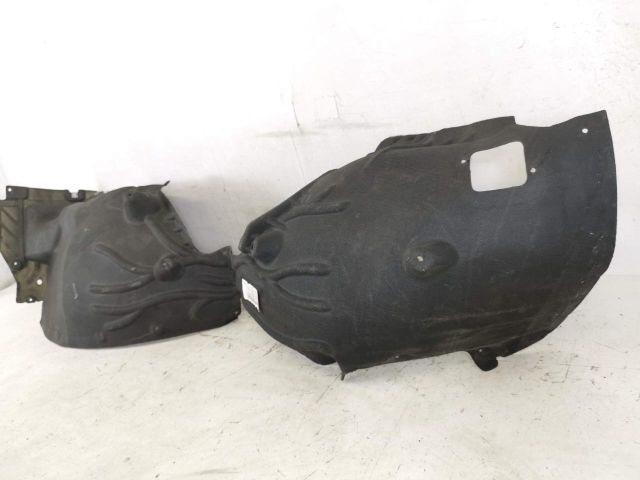 bontott PORSCHE MACAN Jobb első Dobbetét (Kerékjárati, Műanyag)