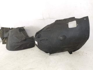 bontott PORSCHE MACAN Jobb első Dobbetét (Kerékjárati, Műanyag)