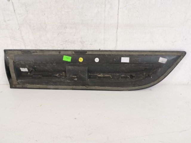 bontott PORSCHE MACAN Jobb hátsó Ajtó Díszléc