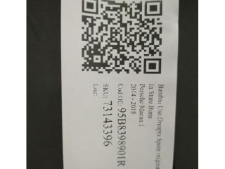 bontott PORSCHE MACAN Jobb hátsó Ajtó Díszléc