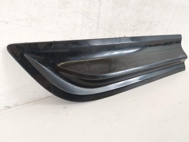 bontott PORSCHE MACAN Jobb hátsó Ajtó Díszléc