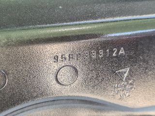 bontott PORSCHE MACAN Jobb hátsó Ajtó (Üres lemez)