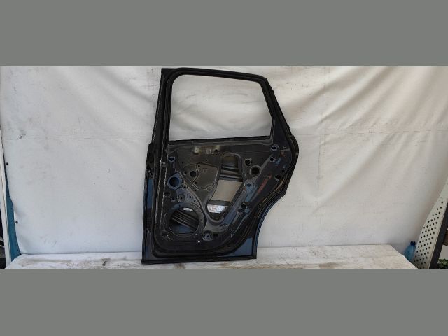 bontott PORSCHE MACAN Jobb hátsó Ajtó (Üres lemez)