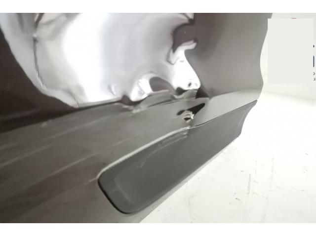 bontott PORSCHE MACAN Jobb hátsó Ajtó (Üres lemez)