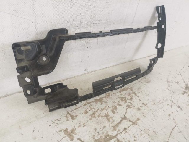 bontott PORSCHE MACAN Jobb Ködlámpa Rács