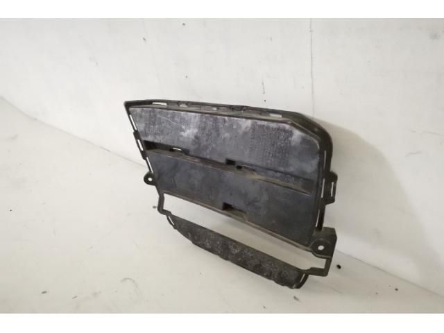 bontott PORSCHE MACAN Jobb Ködlámpa Rács