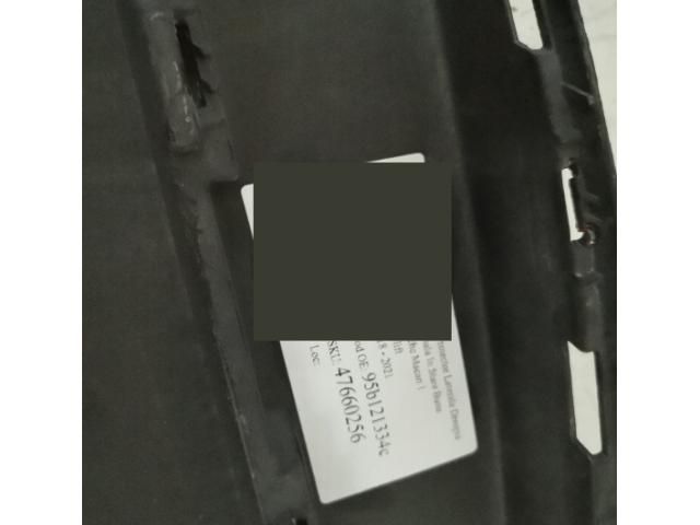 bontott PORSCHE MACAN Jobb Ködlámpa Rács