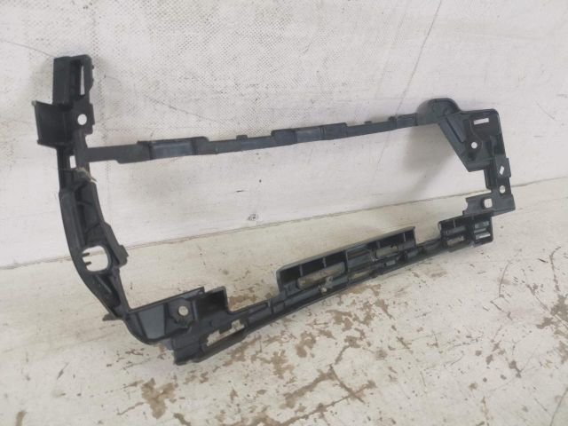 bontott PORSCHE MACAN Jobb Ködlámpa Rács