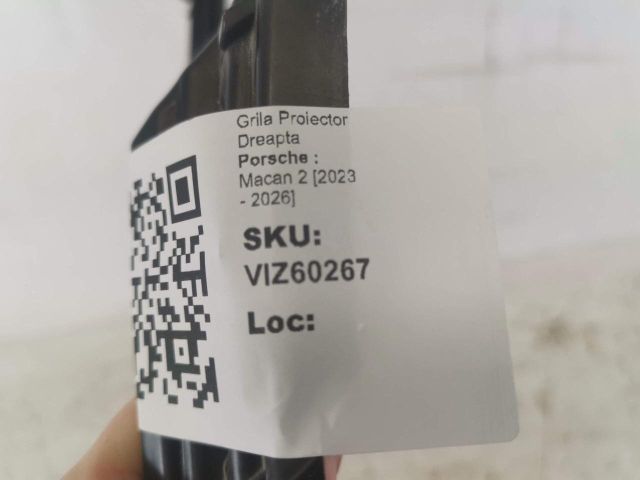 bontott PORSCHE MACAN Jobb Ködlámpa Rács