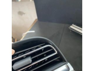 bontott PORSCHE MACAN Középső Szellőző