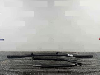 bontott PORSCHE MACAN Toronymerevítő