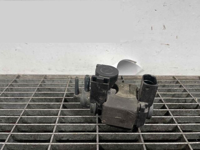 bontott PORSCHE MACAN Vákum Szelep