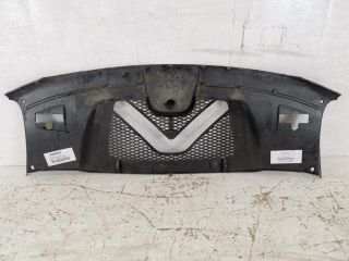 bontott PORSCHE MACAN Vízhűtő Radiátor Tartó