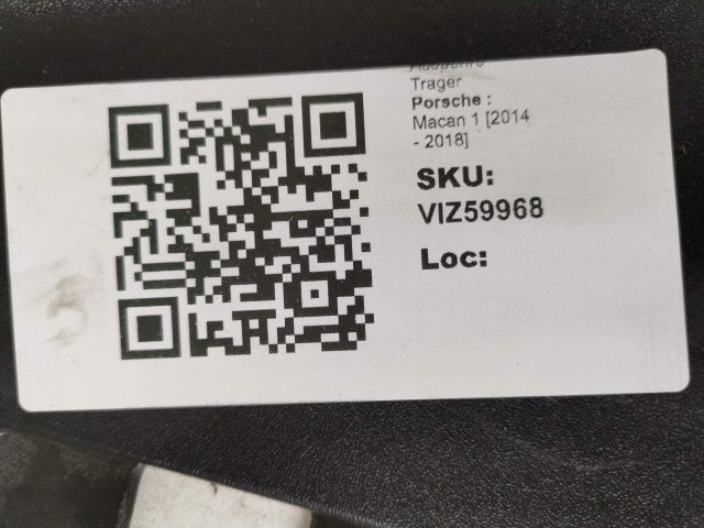 bontott PORSCHE MACAN Vízhűtő Radiátor Tartó