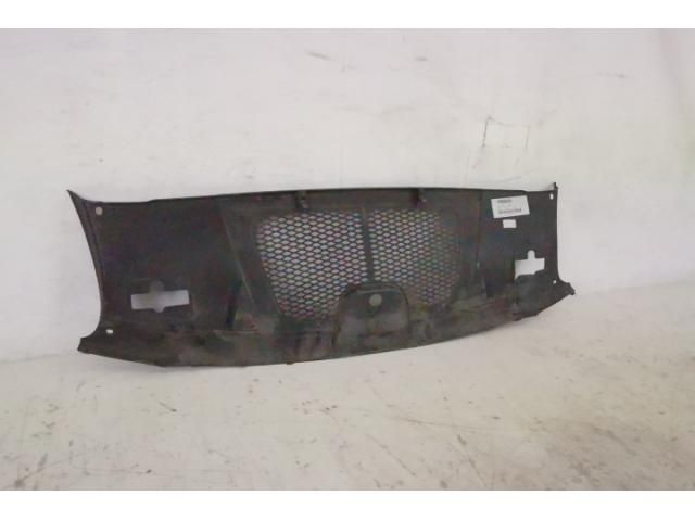 bontott PORSCHE MACAN Vízhűtő Radiátor Tartó