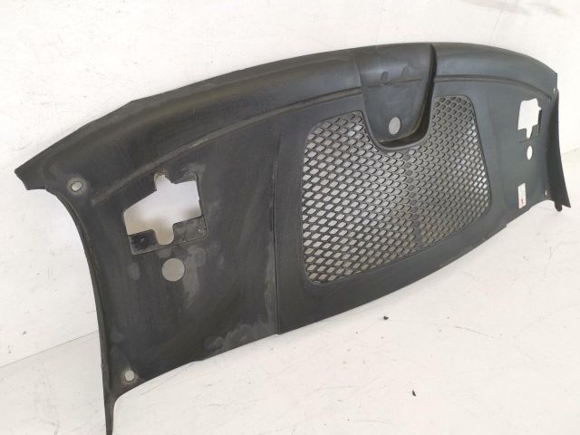 bontott PORSCHE MACAN Vízhűtő Radiátor Tartó