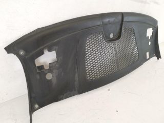 bontott PORSCHE MACAN Vízhűtő Radiátor Tartó