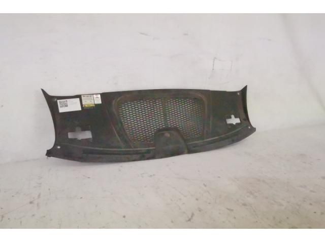 bontott PORSCHE MACAN Vízhűtő Radiátor Tartó