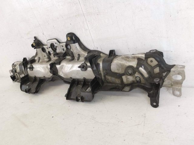 bontott PORSCHE MACAN Vízhűtő Radiátor Tartó