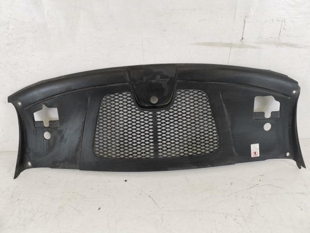 bontott PORSCHE MACAN Vízhűtő Radiátor Tartó