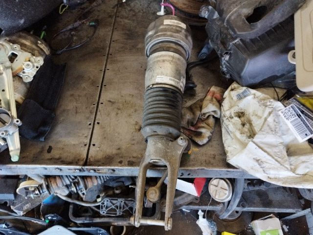 bontott PORSCHE PANAMERA Bal első Rugó