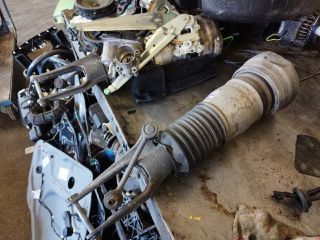 bontott PORSCHE PANAMERA Bal első Rugó