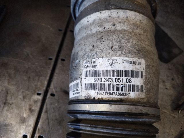 bontott PORSCHE PANAMERA Bal első Rugó