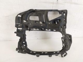 bontott PORSCHE PANAMERA Bal első Lökhárító Tartó (Műanyag)