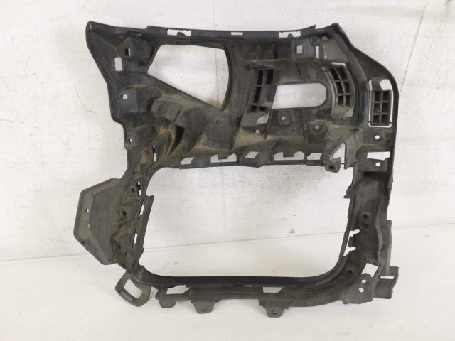 bontott PORSCHE PANAMERA Bal első Lökhárító Tartó (Műanyag)