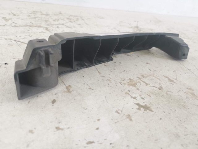 bontott PORSCHE PANAMERA Bal első Lökhárító Tartó (Műanyag)