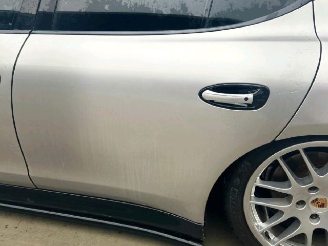 bontott PORSCHE PANAMERA Bal hátsó Ajtó (Üres lemez)