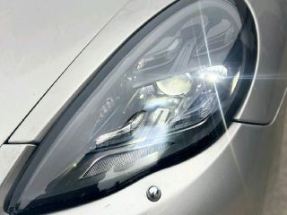 bontott PORSCHE PANAMERA Fényszóró Pár